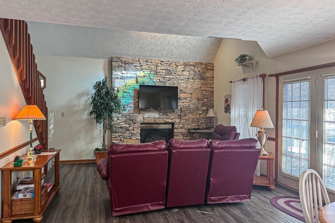 Villa Peaceful Pine à Pigeon Forge Extérieur photo