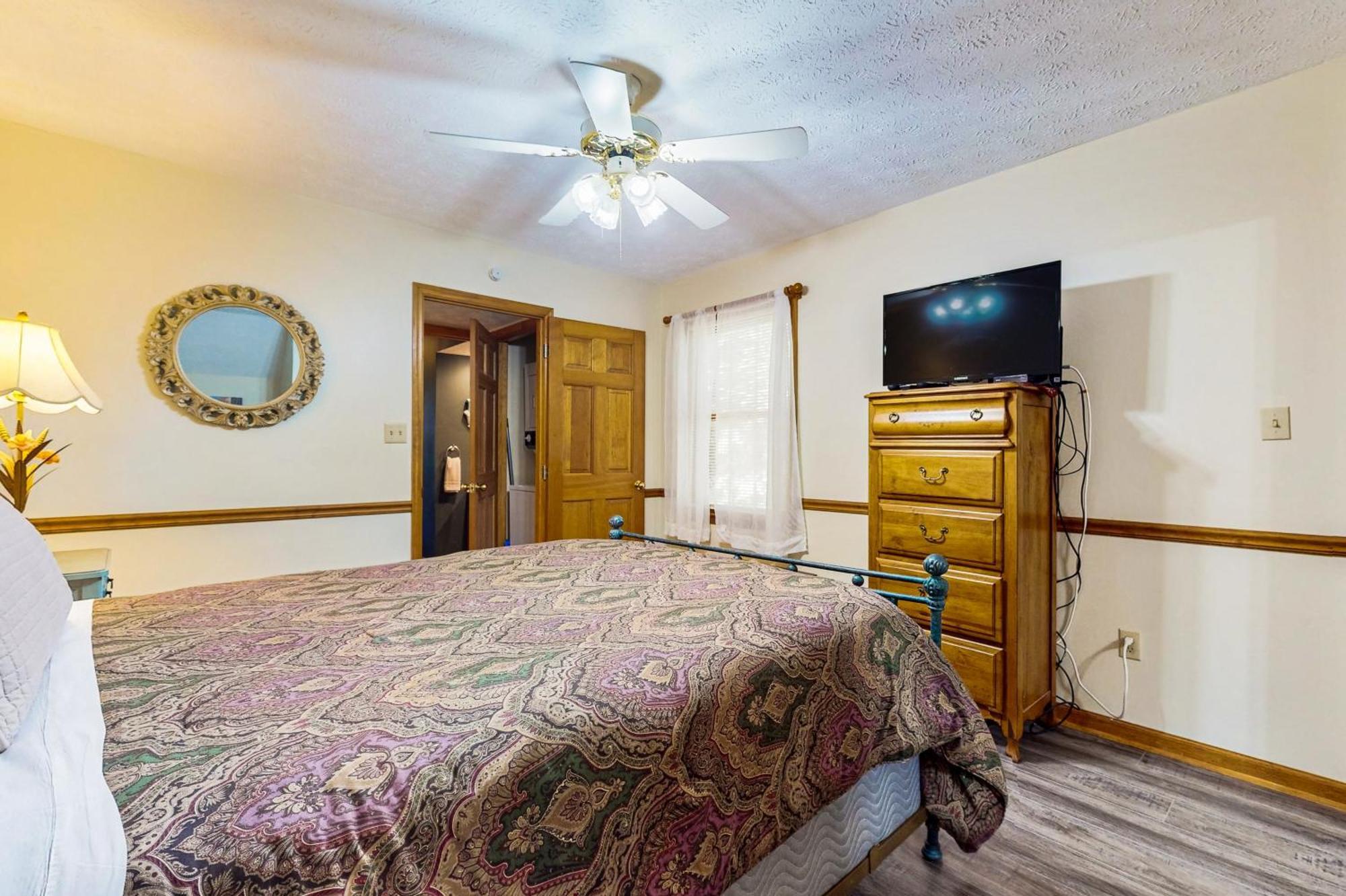 Villa Peaceful Pine à Pigeon Forge Extérieur photo