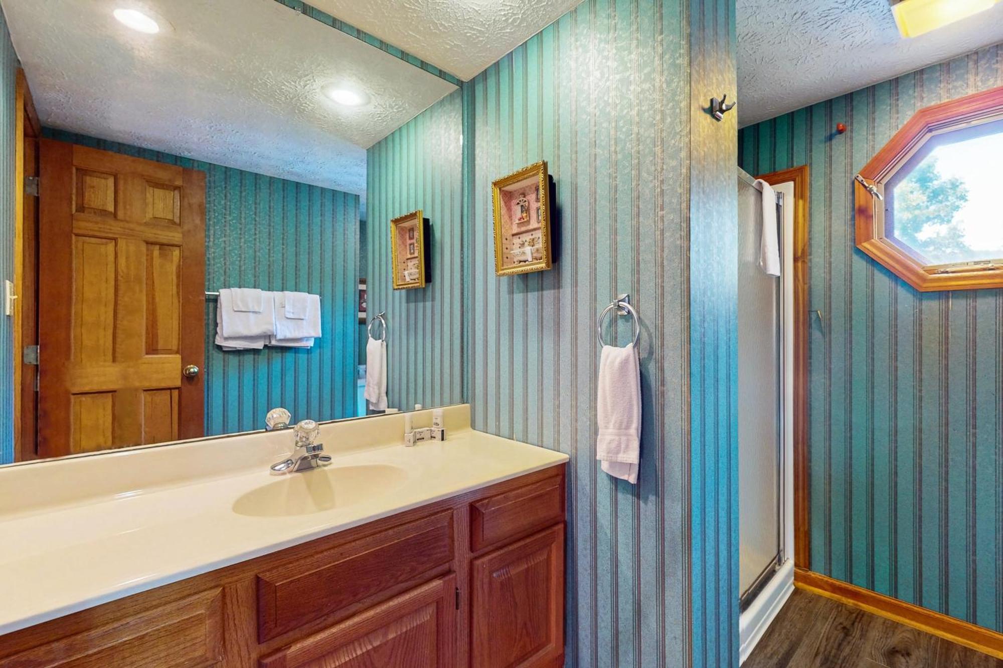 Villa Peaceful Pine à Pigeon Forge Extérieur photo